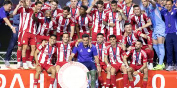 Μοναδικά «κλικς» από την φαντασμαγορική φιέστα των «ερυθρόλευκων» για την κατάκτηση του 48ου πρωταθλήματος