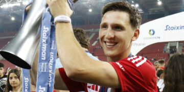 «Το αφιερώνω στον εαυτό μου γιατί πέρασα πολλά και ξανασηκώθηκα»