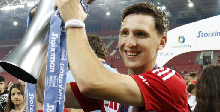 «Το αφιερώνω στον εαυτό μου γιατί πέρασα πολλά και ξανασηκώθηκα»