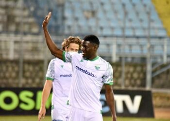 Ο Ζίνι «εκτέλεσε» τη Λαμία