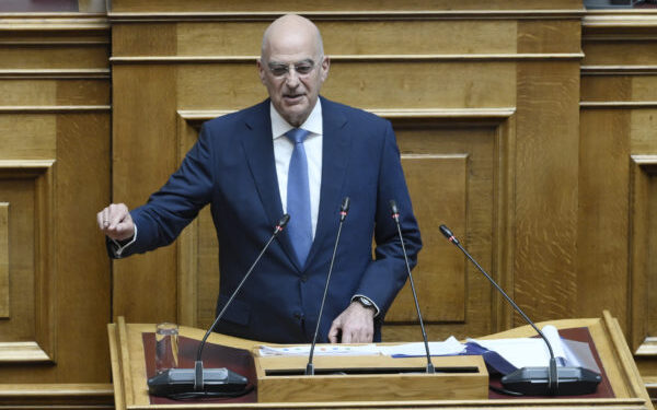 Κανείς δεν νομιμοποιείται να διαπραγματευτεί οτιδήποτε για κυριαρχικά δικαιώματα της χώρας