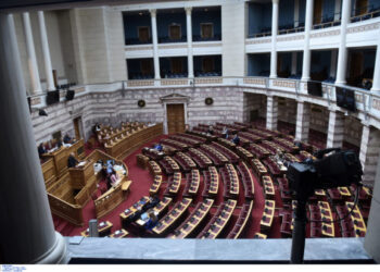 Άρση ασυλίας των βουλευτών ΣΥΡΙΖΑ, Παύλου Πολάκη και Έλενας Ακρίτα αποφάσισε η Επιτροπή Δεοντολογίας