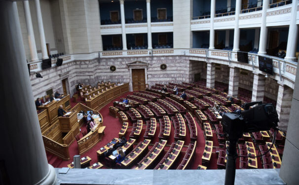 Άρση ασυλίας των βουλευτών ΣΥΡΙΖΑ, Παύλου Πολάκη και Έλενας Ακρίτα αποφάσισε η Επιτροπή Δεοντολογίας