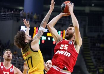 Ο Ολυμπιακός «ξεμπέρδεψε» με την ΑΕΚ κι ετοιμάζεται για Άμπου Ντάμπι