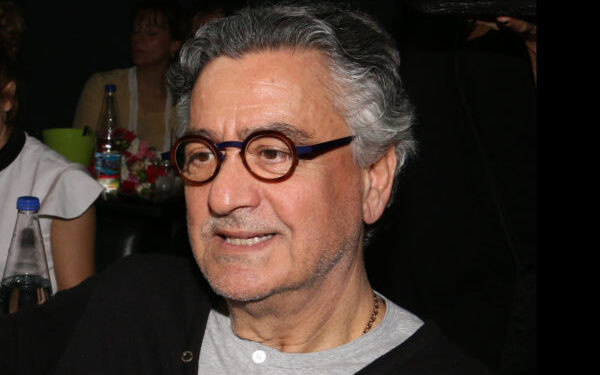 Αγαπήθηκε δίκαια από το κοινό, που είδε στο πρόσωπό του έναν από τους διαχρονικούς σταρ της οθόνης