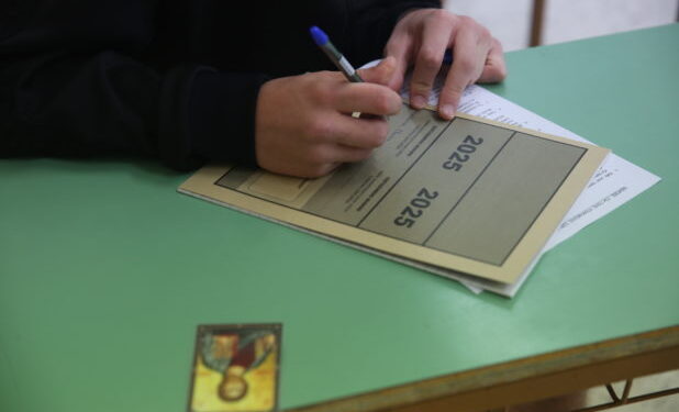 Πανελλήνιες 2025: Ο σχολιασμός των θεμάτων της Νεοελληνικής Γλώσσας