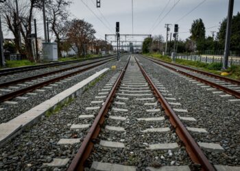 Τα 23 νέα τρένα και το παρασκήνιο της συμφωνίας με τους Ιταλούς για τον ελληνικό σιδηρόδρομο