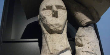 Ο γρίφος με μυστηριώδη αγάλματα της Εποχής του Σιδήρου σε νεκρόπολη