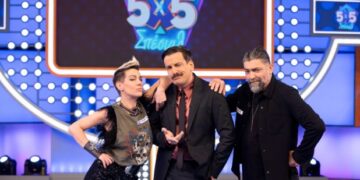 Ράνια Κωστάκη και Μιχάλης Ιατρόπουλος κάνουν φωτογράφιση μετά μουσικής υπό τις οδηγίες του Θάνου Κιούση