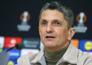 Ξεκαθαρίζει η παραμονή του Ραζβάν Λουτσέσκου