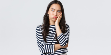 Ο άνδρας της παραδέχτηκε με λυγμούς ότι έχει χρέος 25.000 ευρώ