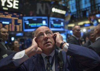 Κλυδωνισμοί στον απόηχο των απειλών Τραμπ για τους δασμούς