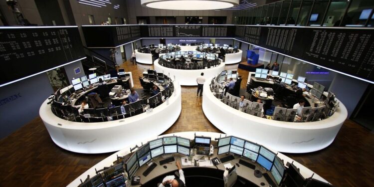 Κέρδη με φόντο την απόφαση για τους δασμούς Τραμπ