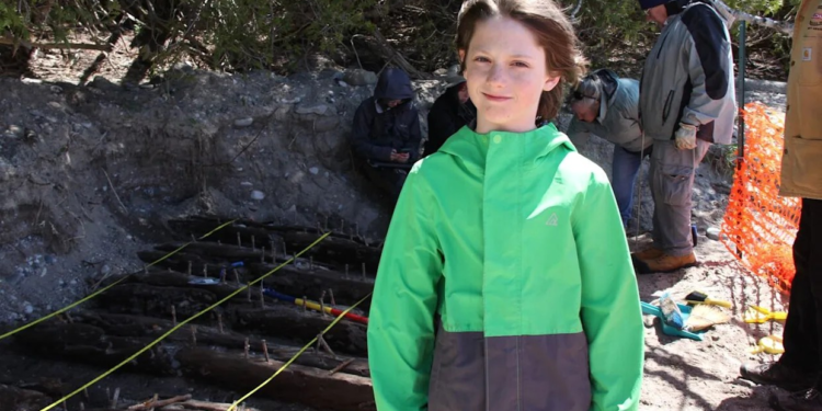 Aγόρι με ανιχνευτή μετάλλων ανακάλυψε τυχαία τμήμα αρχαίου ναυαγίου