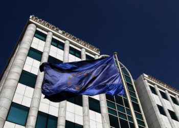 Έριξε το «κάστρο» των 1.800 μονάδων με πολιορκητικό κριό τη Melten