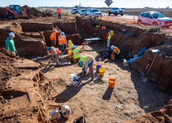 Ανακάλυψαν τεράστια οστά που ανήκουν σε «κολοσσιαία πλάσματα»
