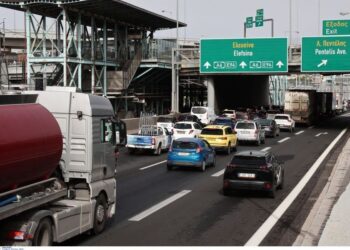 Στο μικροσκόπιο της ΑΑΔΕ ανασφάλιστα και ακινητοποιημένα οχήματα – Ποιοι θα πληρώσουν «τσουχτερά» πρόστιμα