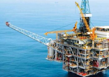 Τουλάχιστον 3 νεκροί και 25 τραυματίες από πυρκαγιά σε εξέδρα εξερεύνησης για κοιτάσματα υδρογονανθράκων