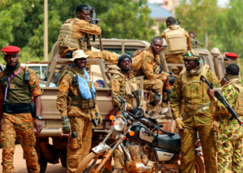 Πάνω από 100 νεκροί σε συντονισμένη επίθεση τζιχαντιστών