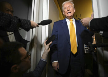 Επιβεβαιώνει την παράταση αναστολής των δασμών στην ΕΕ μέχρι τις 9 Ιουλίου