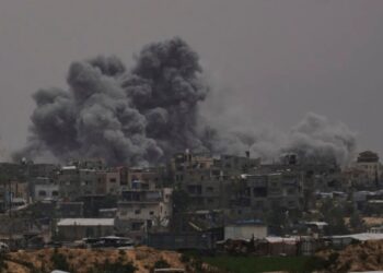 Τουλάχιστον 42 νεκροί σε βομβαρδισμούς του Ισραήλ στο μικρό παλαιστινιακό θύλακο