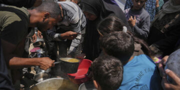 Ο επικεφαλής της UNRWA προειδοποιεί για το νέο ισραηλινό σχέδιο παράδοσης βοήθειας στη Γάζα – «Θα οδηγήσει σε δεύτερη Νάκμπα»