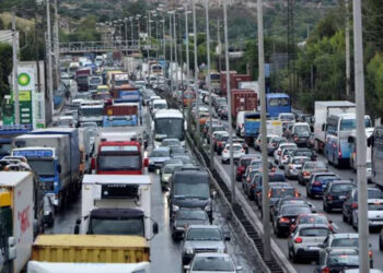 Τροχαίο στην Αττική Οδό – Καθυστερήσεις στο ρεύμα προς Ελευσίνα