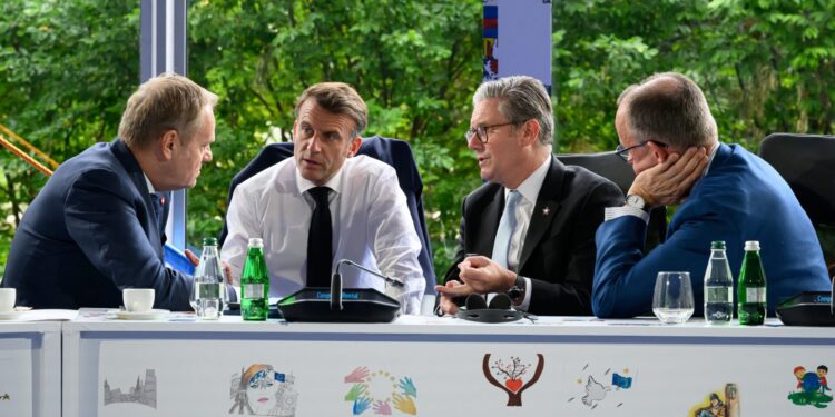 Το ζήτημα επιπλέον κυρώσεων κατά της Ρωσίας στο επίκεντρο των διαβουλεύσεων