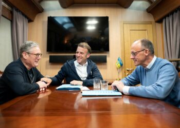 «Χαρτομάντηλο για να σκουπίζεις την μύτη», τα… ναρκωτικά