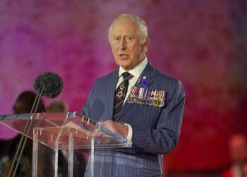 Βασιλιάς Κάρολος: Μπορεί να επουλώσει τις πληγές στην βασιλική οικογένεια ή έχει χάσει τον αέρα από τα πανιά του;