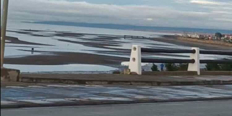 Η Χιλή ήρε την προειδοποίηση για τσουνάμι