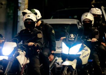 Ανήλικοι άρπαζαν αλυσίδες λαιμού από νεαρά άτομα