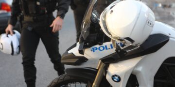 Αστυνομικός τραυματίστηκε ελαφρά σε σύγκρουση της μοτοσικλέτας του με άλλες δύο