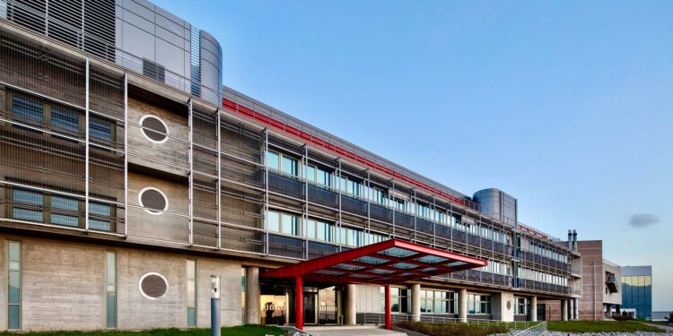 Χρηματιστήριο: Εκτός Large Cap η Ελλάκτωρ;