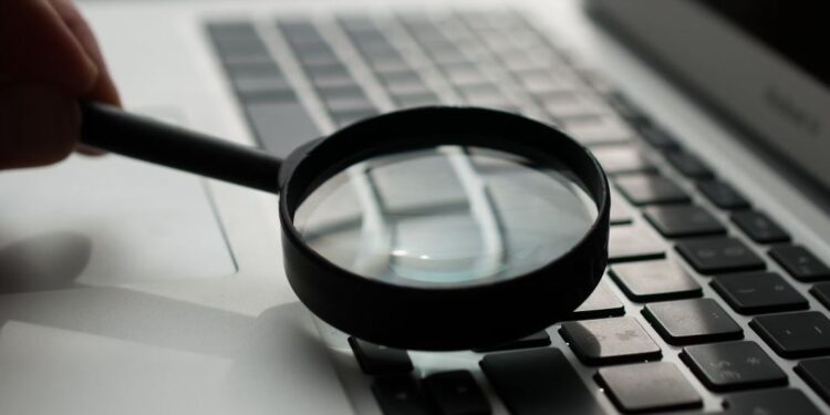 ΑΑΔΕ: «Ρυθμίστε τα χρέη σας ή θα μπείτε στη μαύρη λίστα οφειλετών»