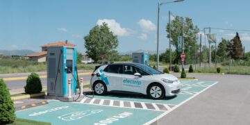 Ο ισχυρότερος σταθμός υπερταχείας φόρτισης στη Νότια Ευρώπη με τη σφραγίδα της Electrip