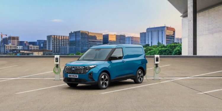 Ford E-Transit Courier: Παραγωγικό και οικονομικό