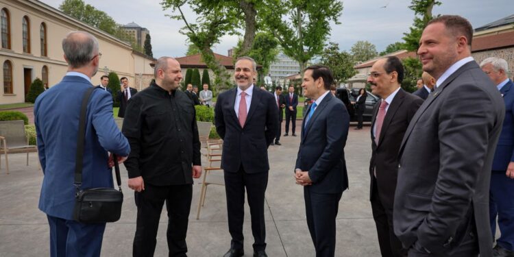 Κωνσταντινούπολη: Ανταλλαγή 1.000 αιχμαλώτων πολέμου από την κάθε πλευρά, συμφώνησαν Ουκρανία και Ρωσία