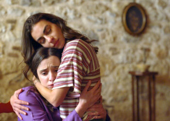 Η Δανάη μαθαίνει κάτι που θα της αλλάξει για πάντα τη ζωή