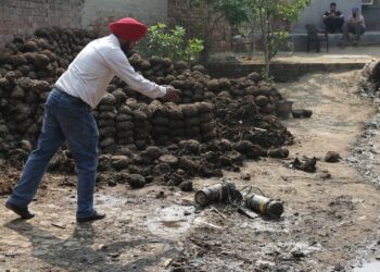Σε θέση αναμονής Ινδία και Πακιστάν μετά τις εκατέρωθεν πυραυλικές επιθέσεις