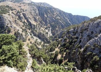 Τουρίστρια τραυματίστηκε στο φαράγγι της Ίμπρου