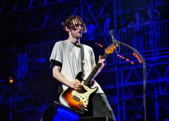 Πρώην κιθαρίστας των Red Hot Chili Peppers απέφυγε τη φυλακή για θανατηφόρο τροχαίο