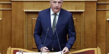 Αύξηση των επιστημόνων στα ερευνητικά κέντρα κατά 30%