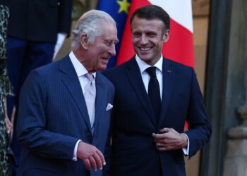 Επίσκεψη Μακρόν στη Βρετανία τον Ιούλιο