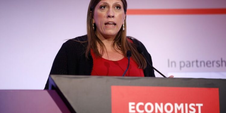 Καμία οικονομία δεν μπορεί να αναπτυχθεί πάνω σε μια αποδεκατισμένη κοινωνία