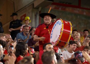 Πέθανε ο εμβληματικός οπαδός «Μανόλο» που συνδέθηκε άρρηκτα με την εθνική ομάδα της χώρας