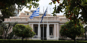 Εμφανίστηκε, για ακόμα μία φορά, χωρίς απαντήσεις και επιχειρήματα