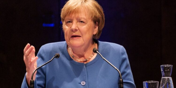 «Μπορεί να δούμε την Ευρώπη να καταστρέφεται και δεν θα ήθελα να το ζήσω αυτό»