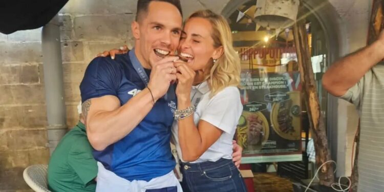 Λευτέρης Πετρούνιας: Η έκπληξη που έκανε στη Βασιλική Μιλλούση για τα γενέθλιά της