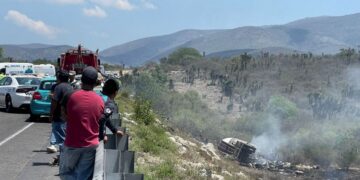 Τουλάχιστον 21 νεκροί ύστερα από σύγκρουση αυτοκινήτων